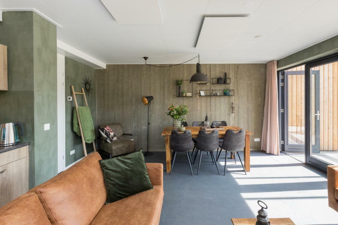 Welcome In - Vakantiehuis 6 En 12 Personen, Vroondijk In Vrouwenpolder Exteriör bild